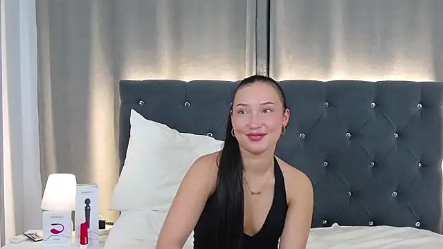 VikkyVonn webcam