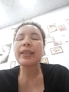Ivy_Trix2 webcam