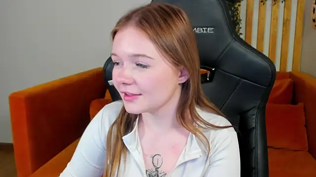 ElinaVale webcam