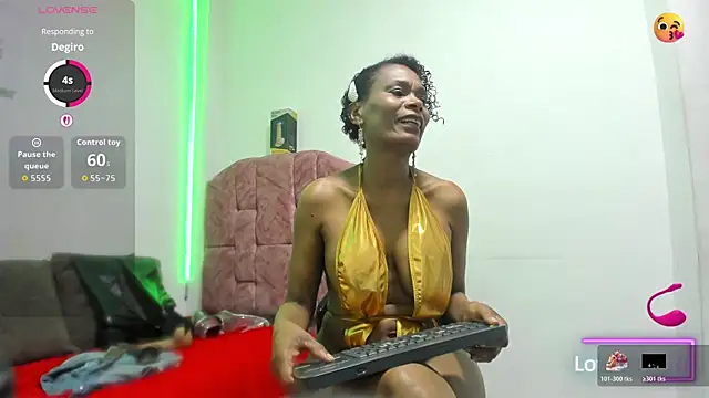 tiharaladys webcam