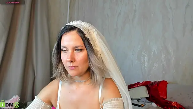 Nikki_Mi1k webcam