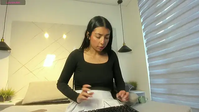 SARAH_COLLENS_ webcam