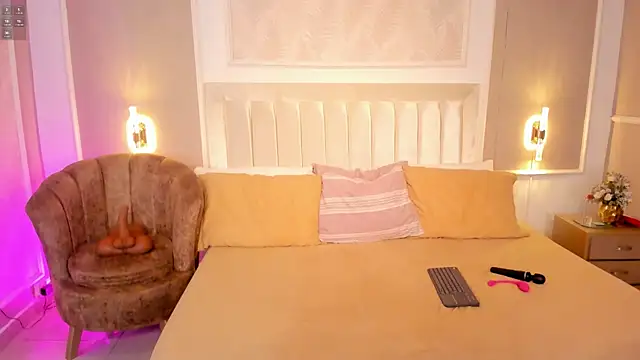 Ariana_colleman webcam