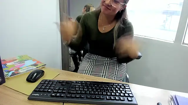 Camilaa_12 webcam