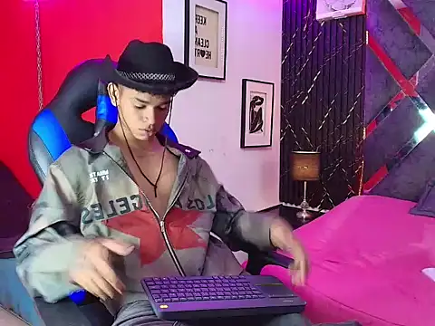 nova_mitchell7 webcam