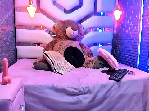 LetzaMonrroe webcam