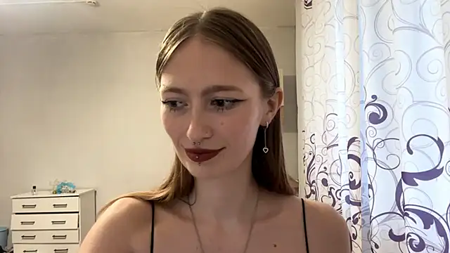 NicoleLouis webcam