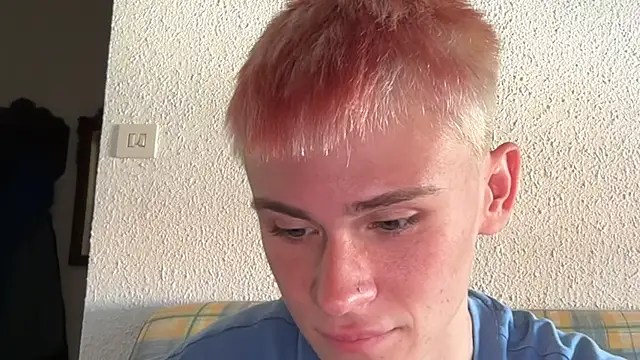 twiinknico live cam on StripChat