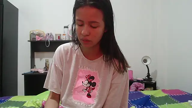 nathaly_jones_ live cam on StripChat