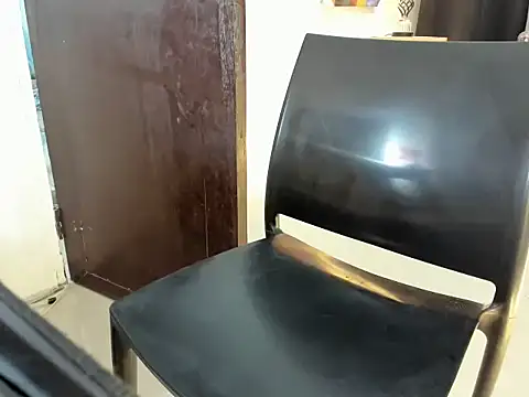 imyourfavoritedoll webcam