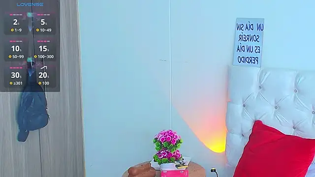 cassian_gold webcam