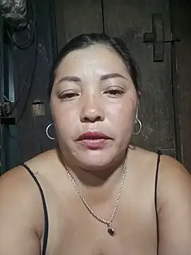 sary-hot2x webcam