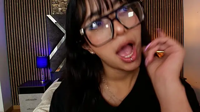 Amy_channel webcam