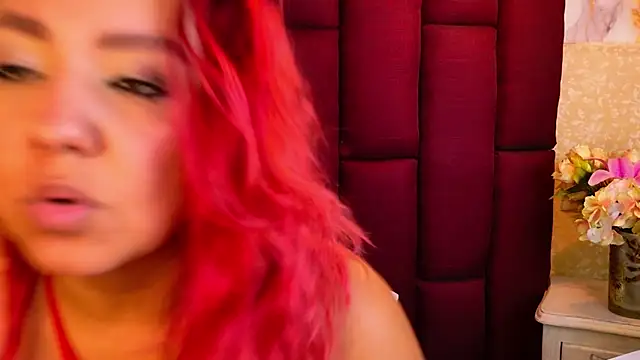 SasshaSpicy webcam