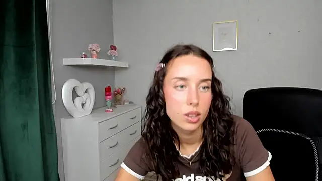 AdeleSolo webcam