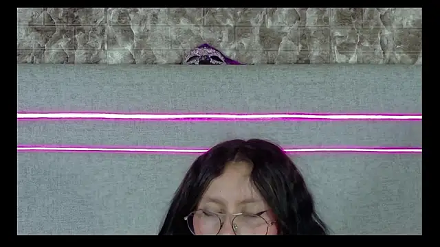 Naomimolie webcam