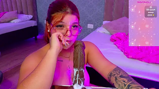 ZoeeMartinezz_ webcam