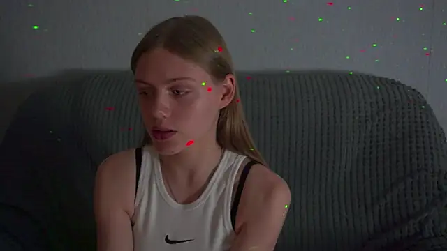 BlondAura webcam