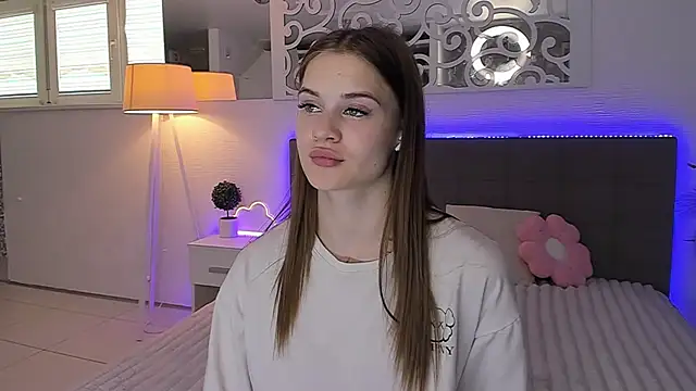 LuisaClover webcam