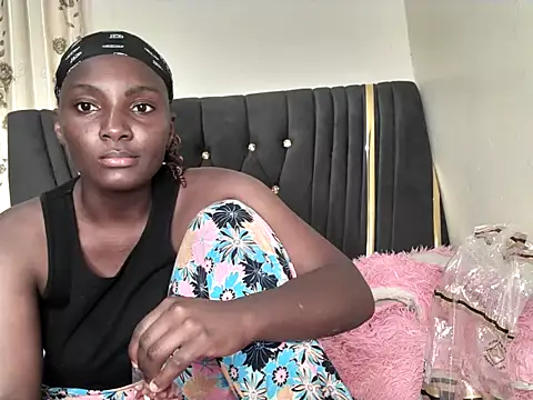 sexyleah25 webcam