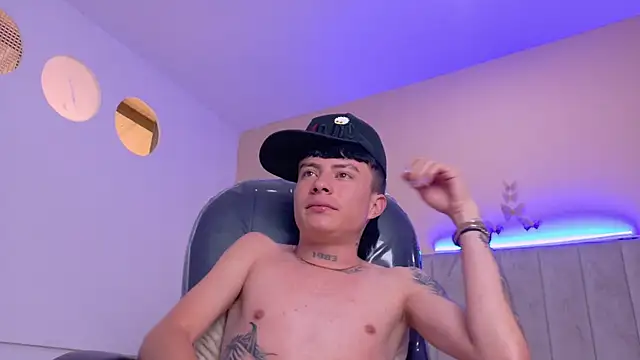 Nascary_Fox webcam