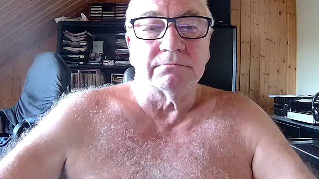 biggandybig (M grandpa) - have nice talk