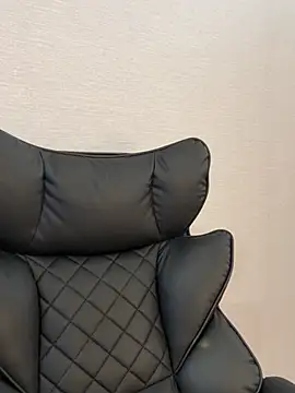 KimEvanss webcam