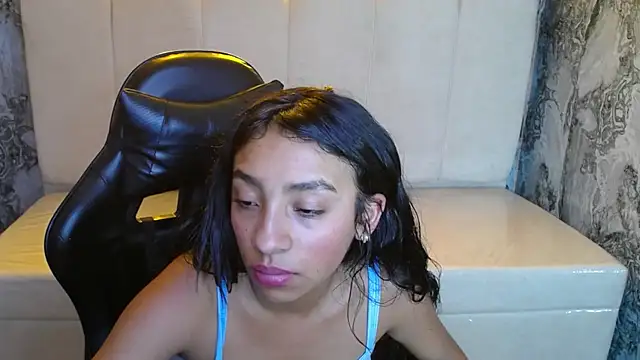 Adarasuri_v webcam
