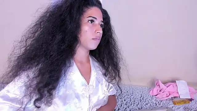 Nadia-Monroe webcam