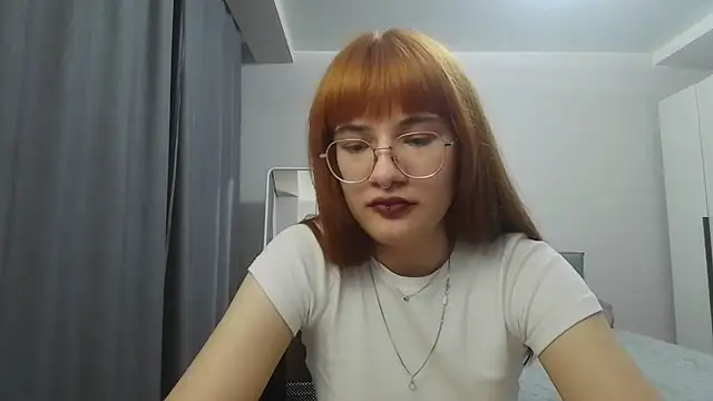 NeeCarfave webcam