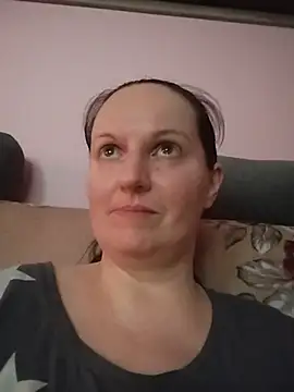 BustyLadyAlma webcam