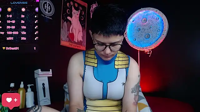 girl_intense444 webcam