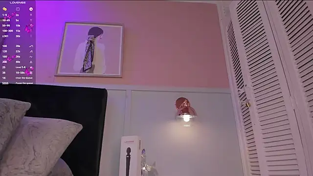 elodie_walker webcam