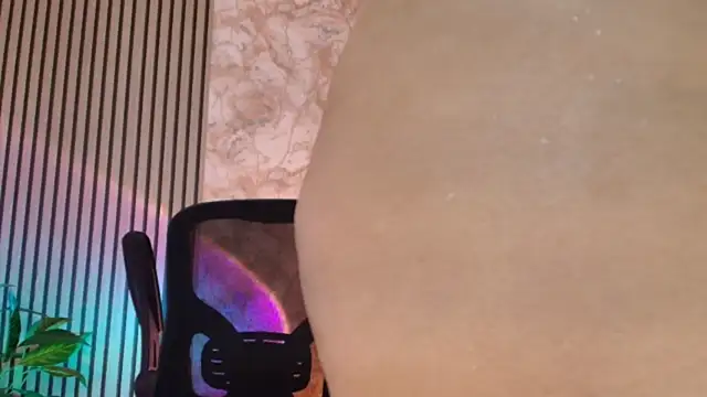 JuliRamirez webcam