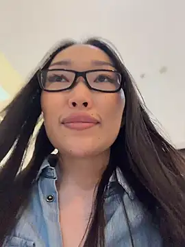trytomakememoam webcam