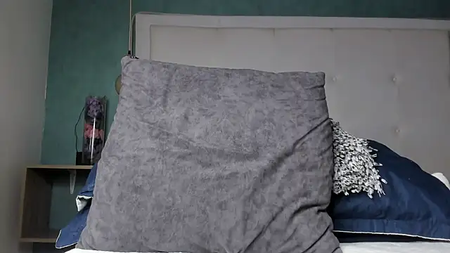 mia_gomez7 webcam