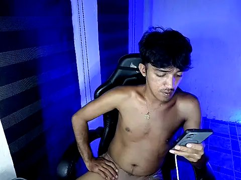 Spicy_RowyCam webcam
