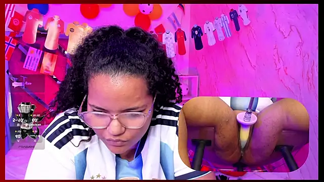 MhiaRey webcam