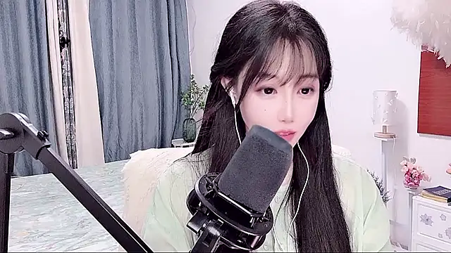 Laura_520 webcam