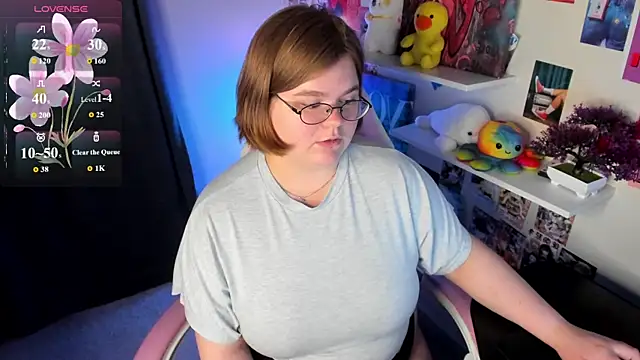 Maneela_Kennedy live cam on StripChat