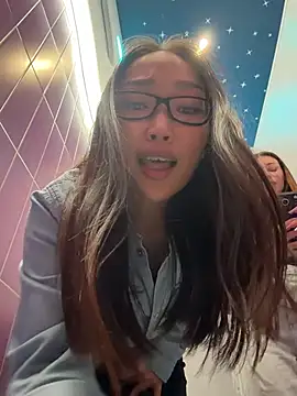 trytomakememoam webcam