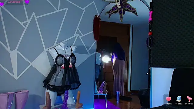 karlamoon23 live cam on StripChat