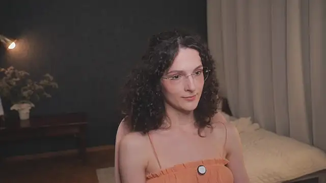 _arta_ live cam on StripChat