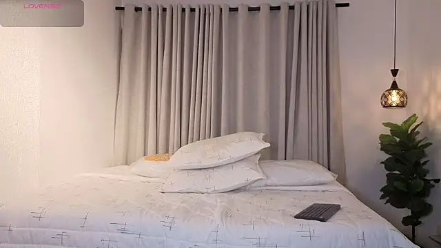 zoevg live cam on StripChat