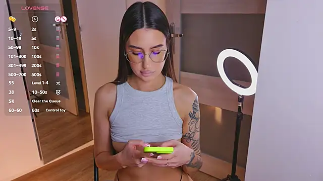 Velina83 webcam