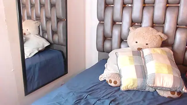 Sara_Marks webcam