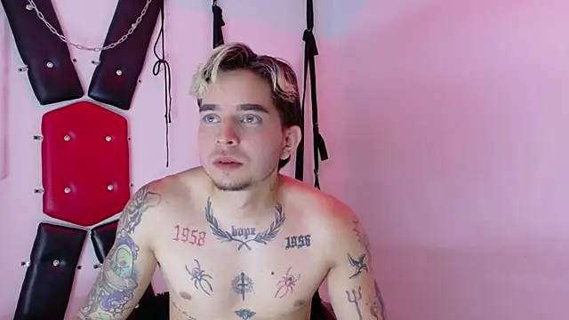 AliceandMax webcam