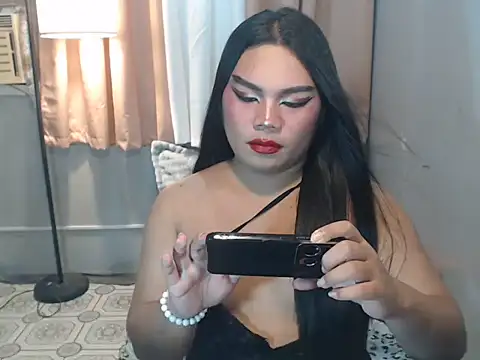 TSbrianaHugeCock webcam