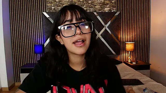 Amy_channel webcam