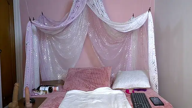 selene_moretti live cam on StripChat